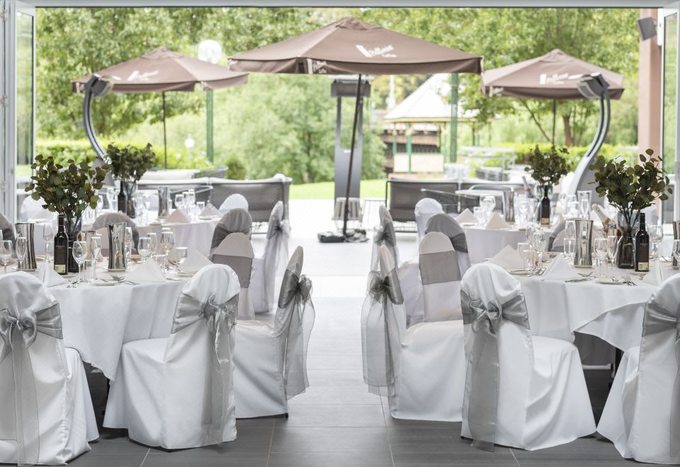 Amora Hotel RiverwalkOver view