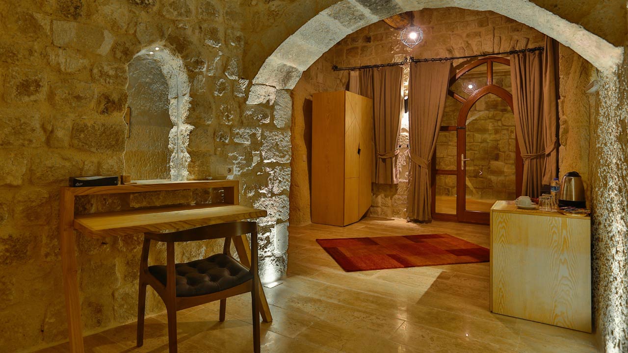 Acropolis Cave Suites