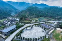 Lajia Hotel Hotels in Jinxiu