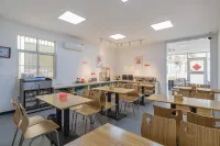 Ripple Hotel(Ronghua street Renmin Road Hengshui railway station) - parking
