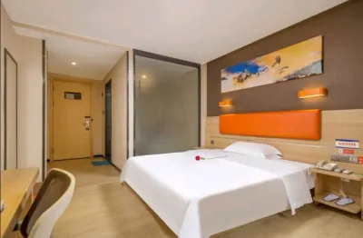 7 Days Premium (Shenzhen Dalang Commercial Center) Hotels near Yangtaishan Forest Park (Fulong Road)