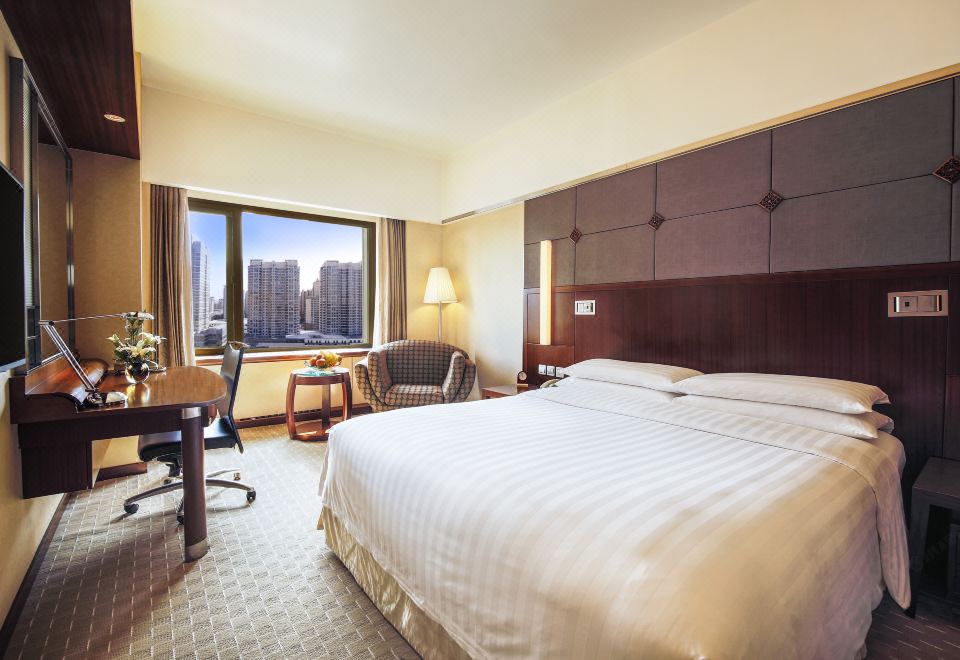 샹그릴라 하얼빈의 고급스러운 수영장 이미지