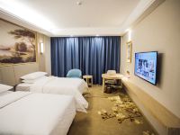 维也纳酒店(邓州广亿万商城店) - 标准双床房