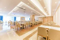 Vienna International Hotel Jinan West Railway Station East Square）