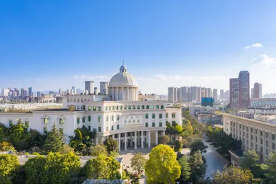 昆明雲安會都ホテル（融創滇池後海） のホテル