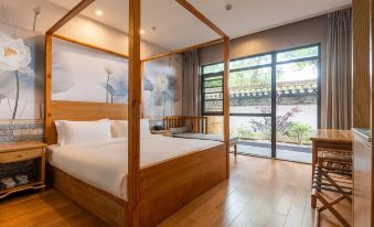 Yunhe Yebo Hotel (Wuxi Lingshan Giant Buddha Nianhuawan Branch)