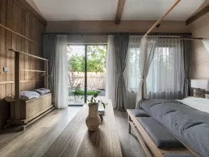 Zhenshan Qigu Hostel