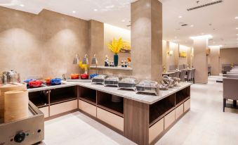 Homeinn Plus Hotel (Shenyang Santai Subway Station Santai Wanxianghui)