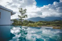 Itree Courtyard Resort - Rooftop Pools