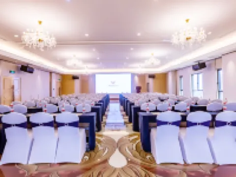 Vienna International Hotel Hotels in Longlin