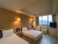 Dahua Hotel Hotels near Ruifang Train Station