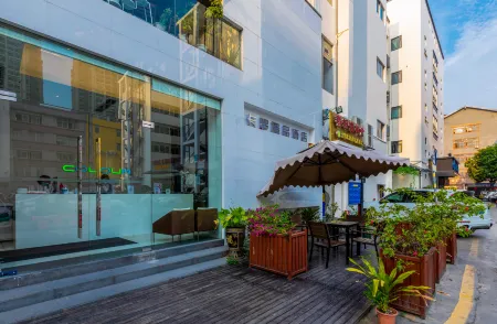 Colour Boutique Hotel (Shenzhen Shekou Sea World, Shuiwan Metro Station)