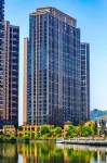 Youbo Life Hotel (Guilin Peanut Tang Shopping Center Store) Отели рядом с достопримечательностью «Магистральная Высшая Специальная Школа (Линчжэньская Школа)»
