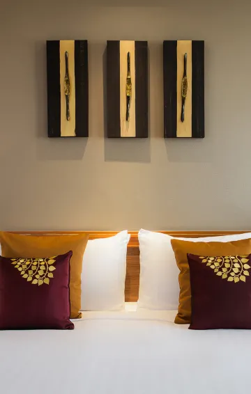 ห้องดีลักซ์ เตียงคิงไซส์ พร้อมวิวสระว่ายน้ำ