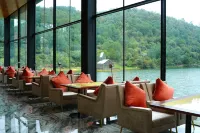 CLOUD·LAKE RESORT HOTEL - Frühstück