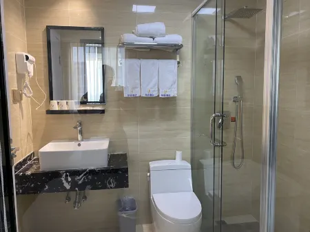 Home Inn Huaxuan (Beijing Huilongguan East Street Subway Station) Отели рядом с достопримечательностью «Zhenggezhuang Wenyuhe Park»