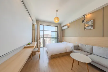 Chongqing Hailan Hotel (University Town Vocational College of Electronic Engineering) Отели рядом с достопримечательностью «Chongqing University of Posts and Telecommunications (University City Teaching Area)»