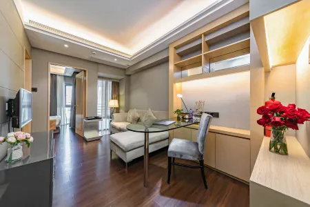 Binhe Yunju Boutique Apartment (Shenzhen Jingji Binhe Shidai)