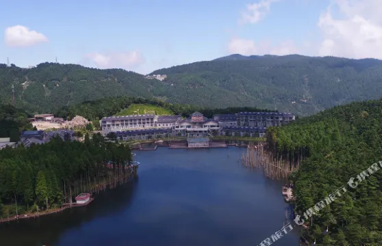 明月山夢月山莊