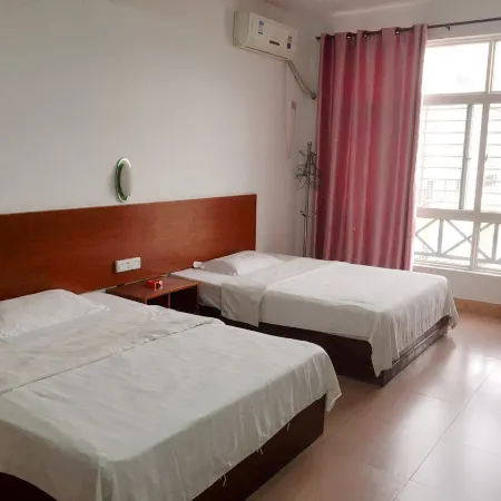 Guigang Ronghua Hotel (Keshijie RT-Mart)