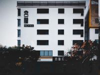 宫崎酒店(广州新白云国际机场高增地铁站店) - 酒店外部