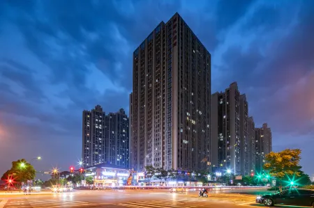 Yibo Apartment Hotel (Changsha Songya Lake Wuyue Plaza) Отели рядом с достопримечательностью «Hunan Engineering Polytechnic»