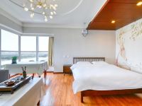 天津海河风情酒店式公寓 - 豪华观景投影大床房
