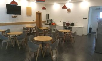 7 Days Inn (Jiamusi Xilin Road RT-Mart) - Housity