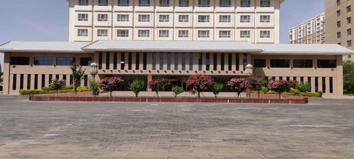 Hetian Hotel Hotels in Хотан