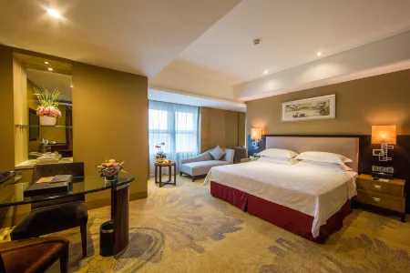 Aile Crown Holiday Hotel