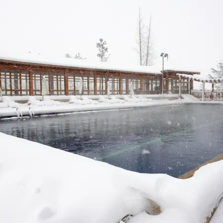 Tangpo Hot Spring Resort