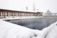 Tangpo Hot Spring Resort - Rooftop Pools