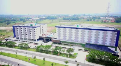 Sakura Park Hotel & Residence Hotel dekat Pilar Cicau
