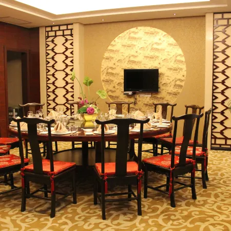 Qingjiang Ancient City Hotel