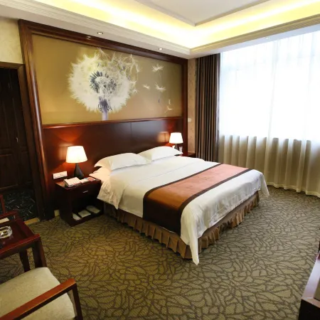 Donghua Hotel Bazhong