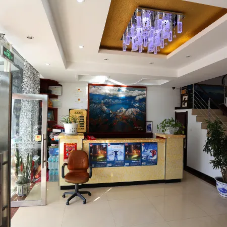 Traveller Fashion Hotel