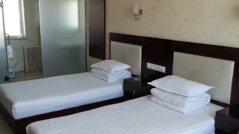 Wuyuan Jingxin Hotel in Guyuan County