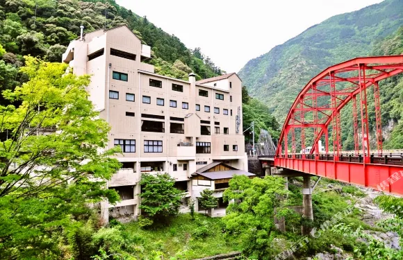 大步危峽曼納卡酒店