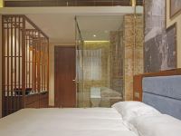 24K精品酒店(上海南京东路步行街店) - 高级大床房