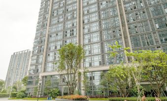 Xingyue Zunpin Apartment (Guangzhou Panyu Zoo North Gate)
