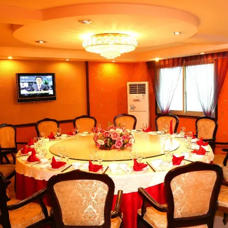 Chengming Riyue Hotel