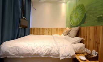 OYO Nanchang Happy Waterbed Literature Hotel