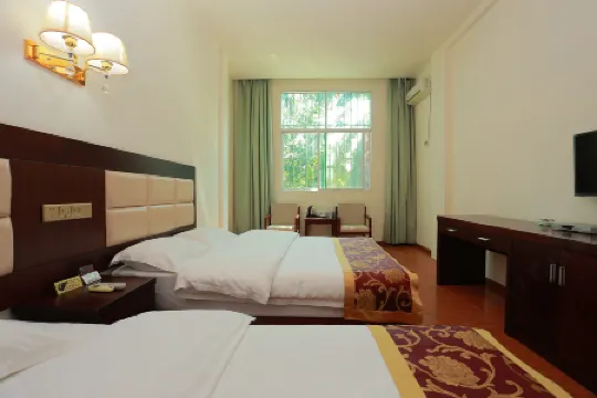 Mengla County Menglun Chunlin Hotel