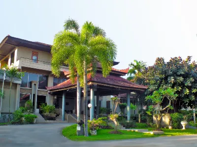 Palm Beach Hotel Bali Hotel di Bali