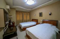 Danjiangkou Xinlong Hotel - parkir