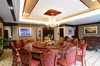 Beihai Manhattan Hotel (High Speed Railway Station Golden Beach)
