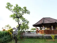 Hotel Uyah Amed Spa Resort Отели рядом с достопримечательностью «Пляж Амед»