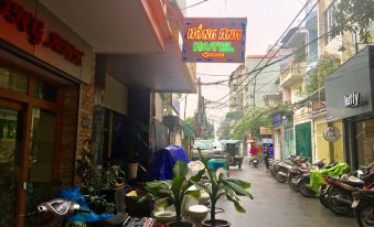Hong Anh Hotel - Lang Ha