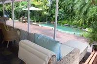 South Pacific Bed & Breakfast - Beach