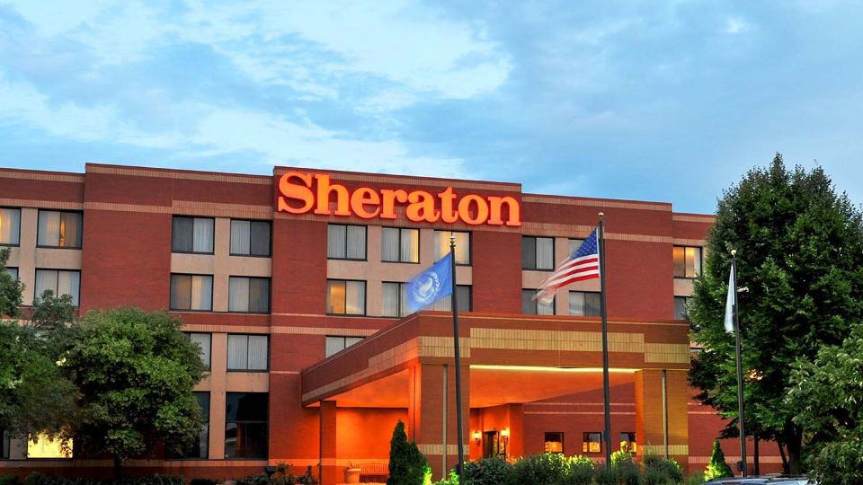 Sheraton Minneapolis West Hotel